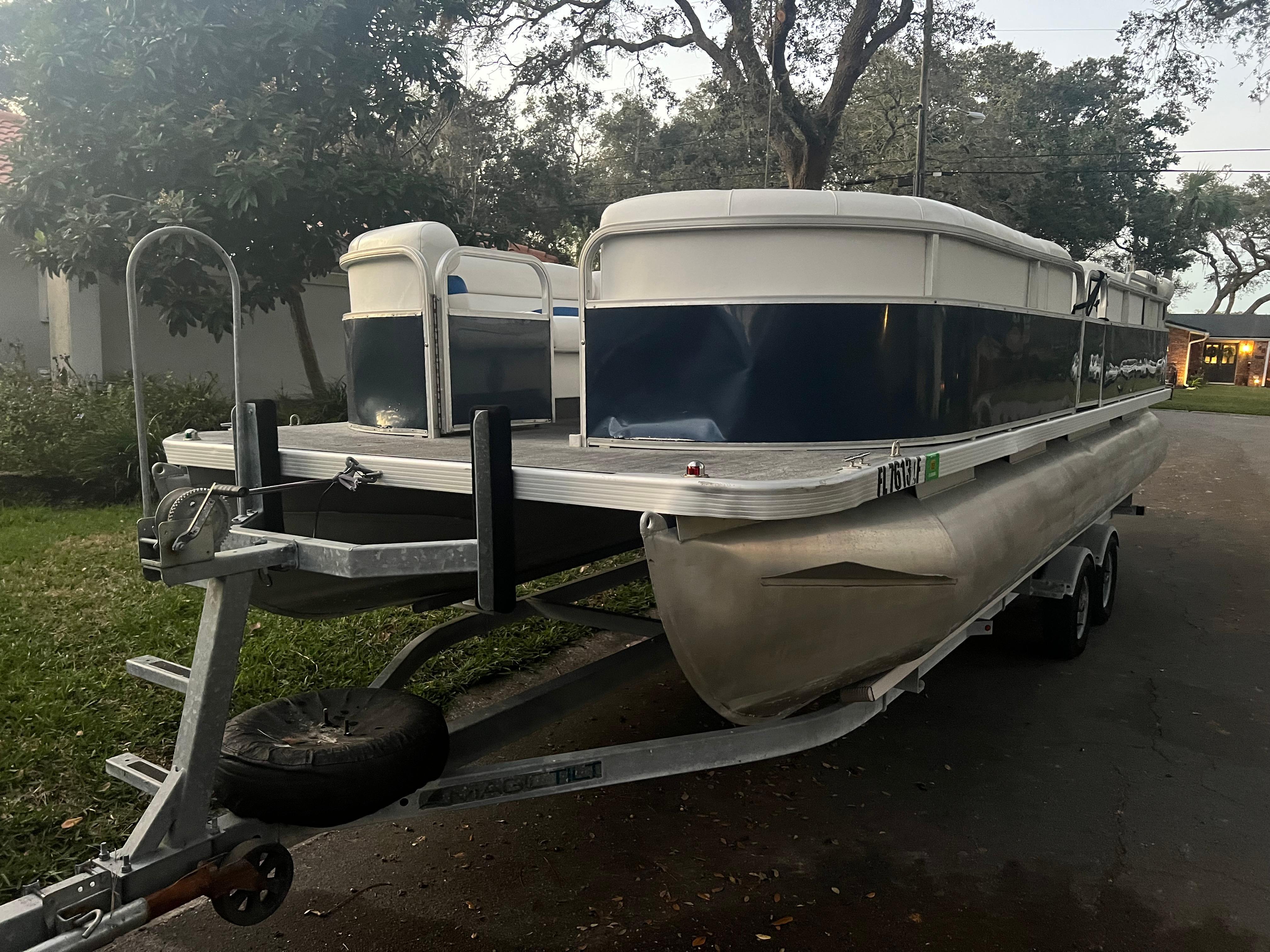 1999 Bennington LX 2275RL