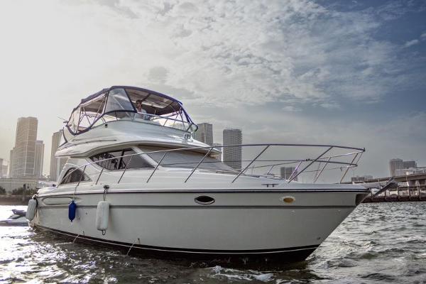 1999 Maxum 4100 SCR