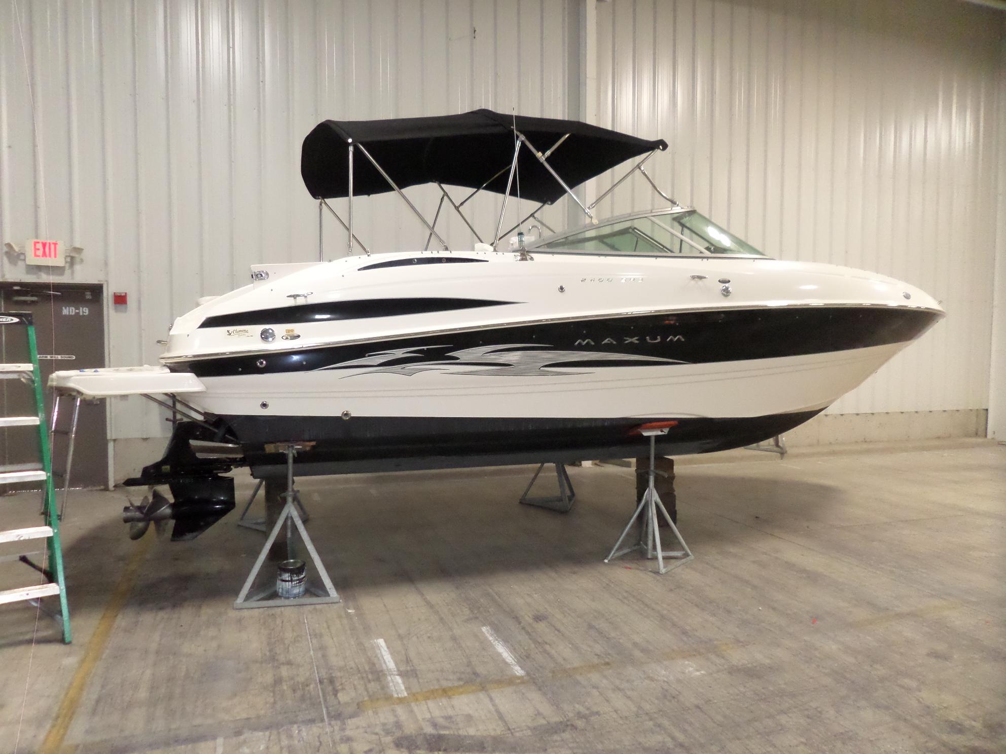 2006 Maxum 2400 SR3