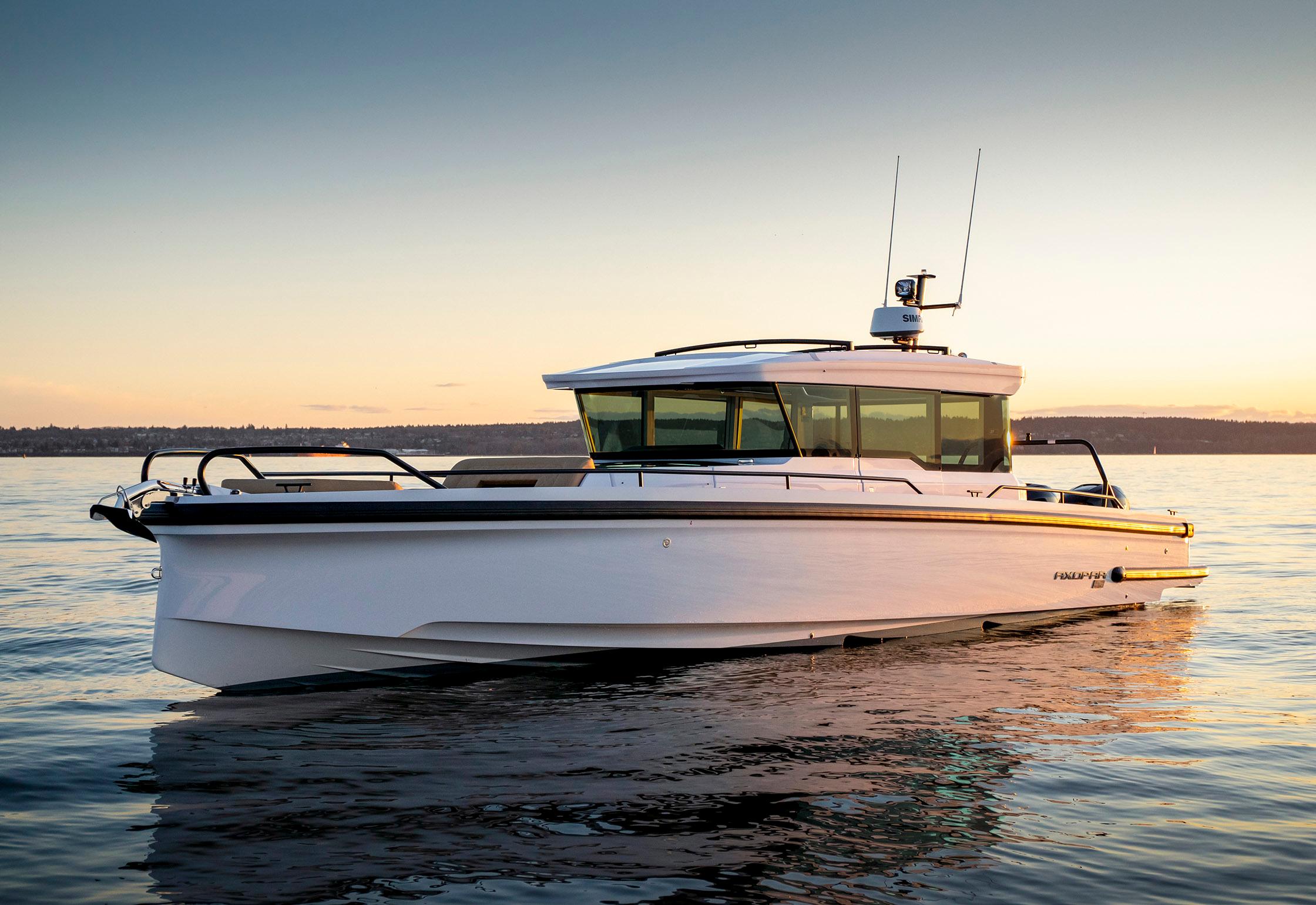 2024 Axopar 37 XC CROSS CABIN
