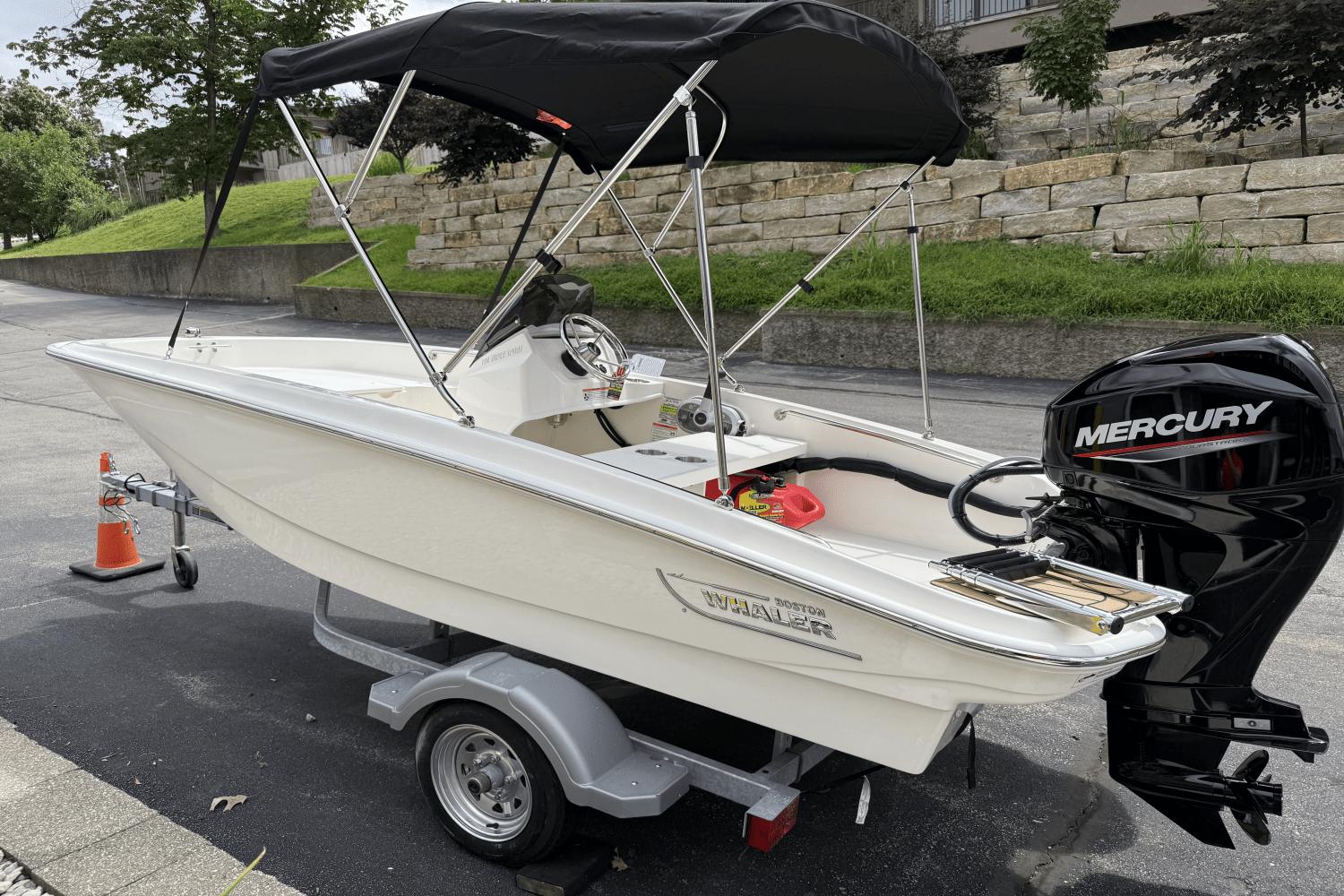 2025 Boston Whaler 130 Super Sport
