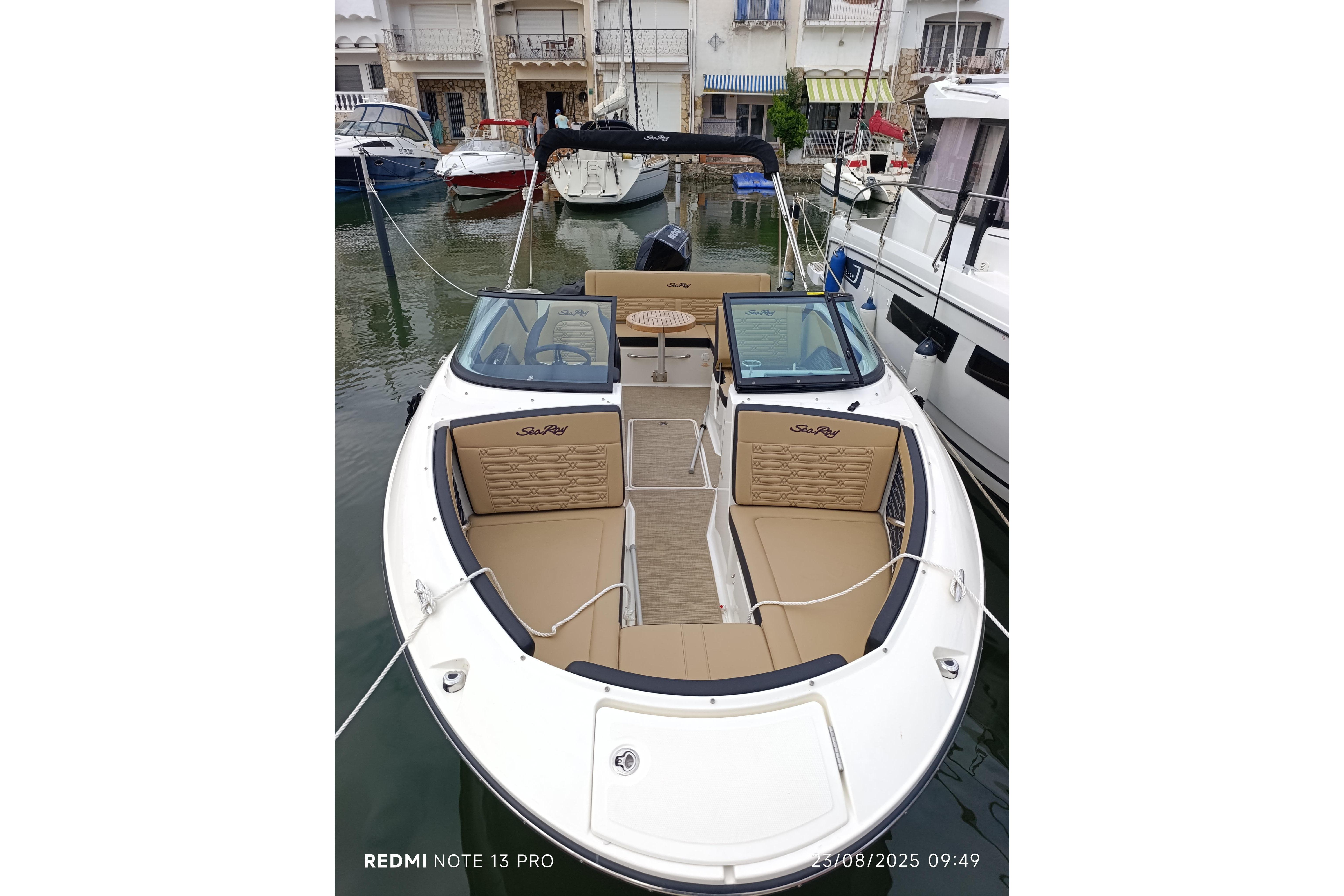 2024 Sea Ray 210