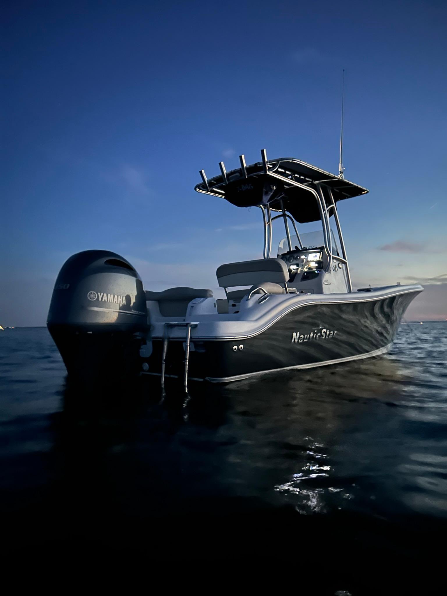 2015 NauticStar 2102 Legacy