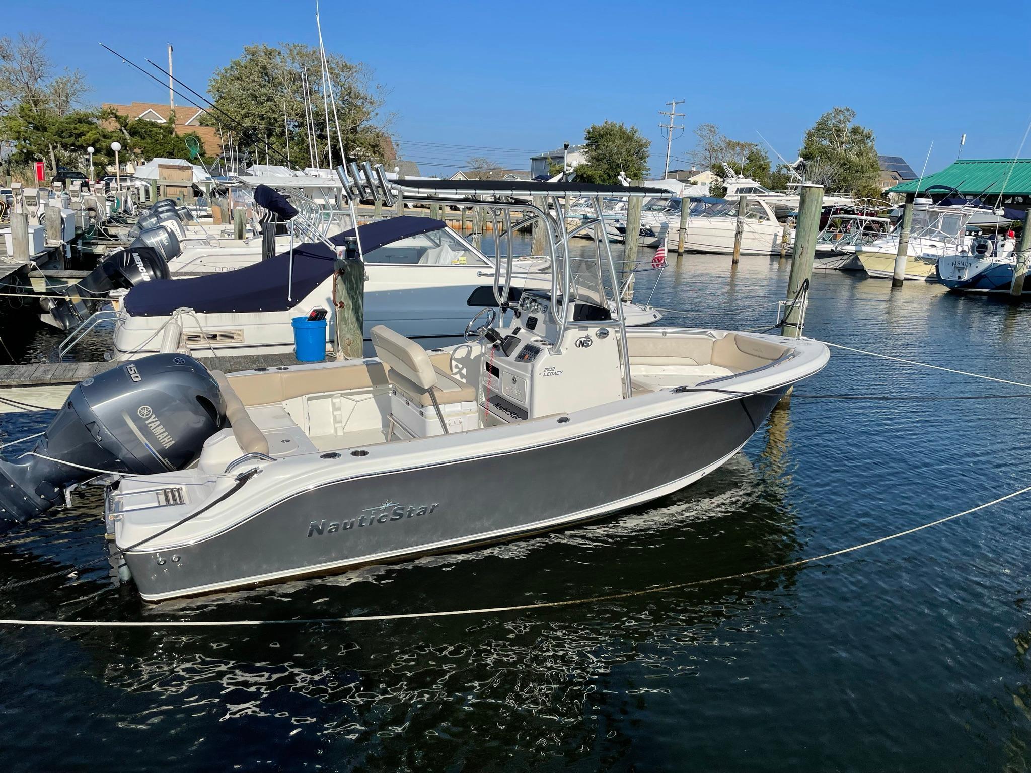 2015 NauticStar 2102 Legacy