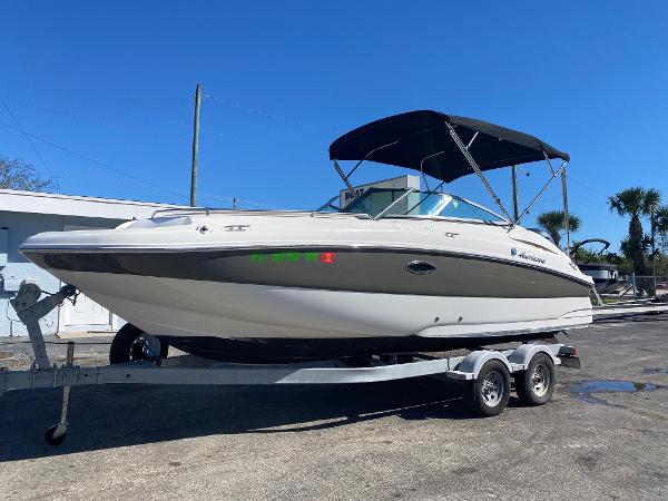 2017 Hurricane SunDeck 2200 DC OB