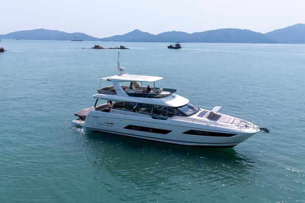 2019 Prestige 680