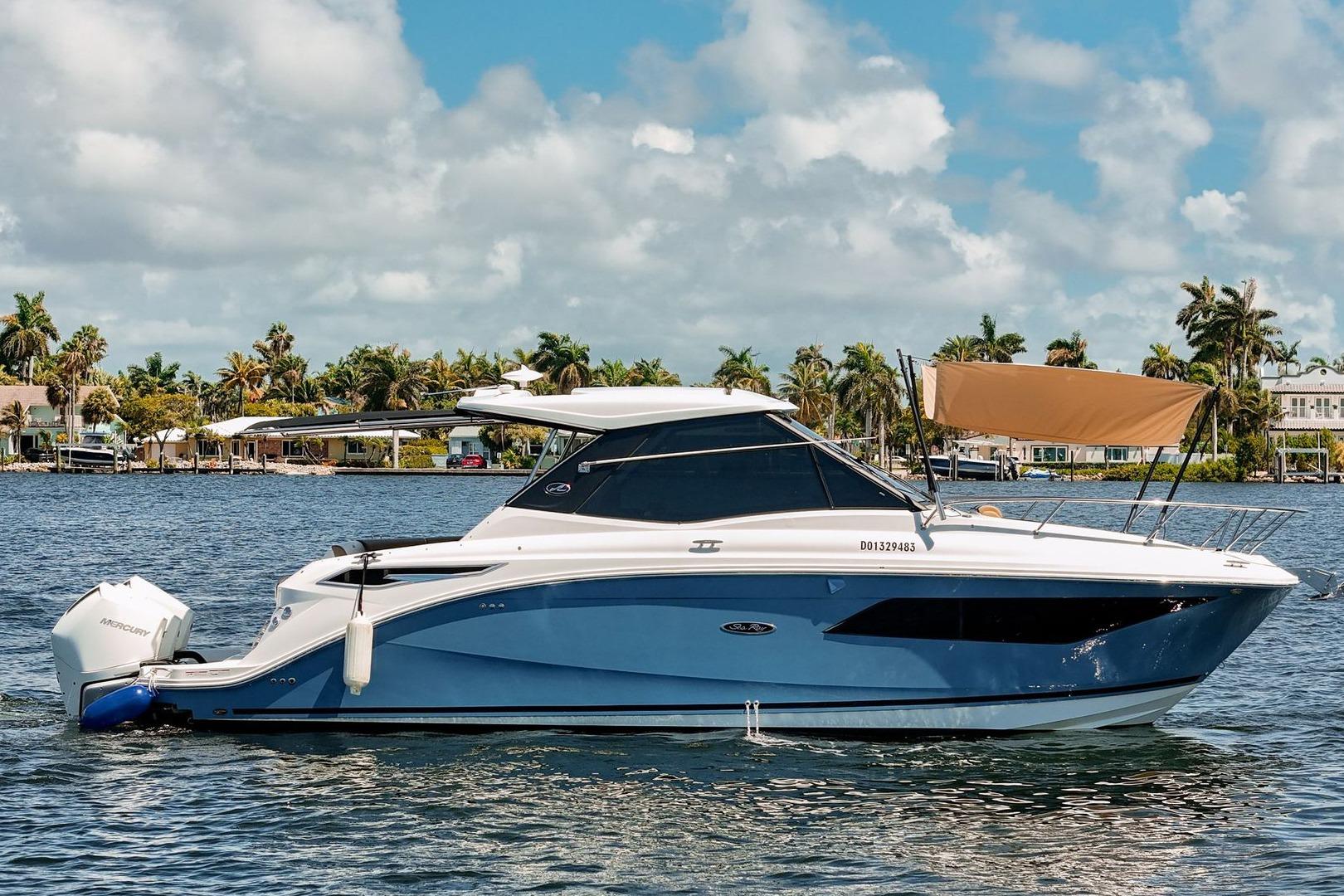2022 Sea Ray Sundancer 320 Outboard