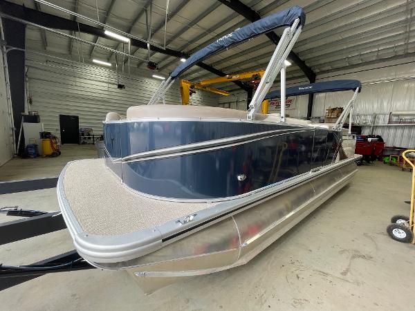 2025 Tahoe Pontoon LTZ TRITOON CRUISE REAR BENCH