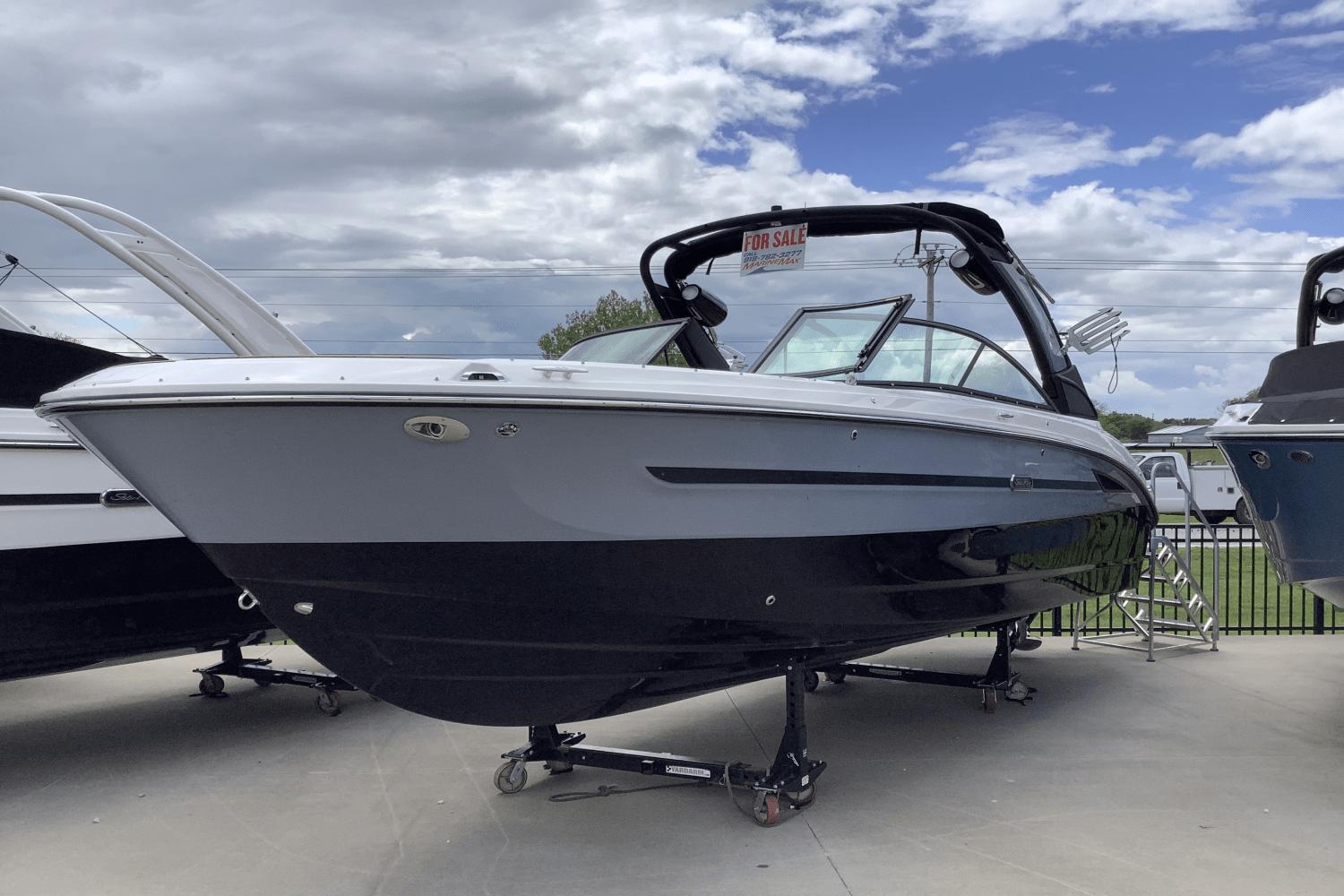 2025 Sea Ray SDX 270 Surf