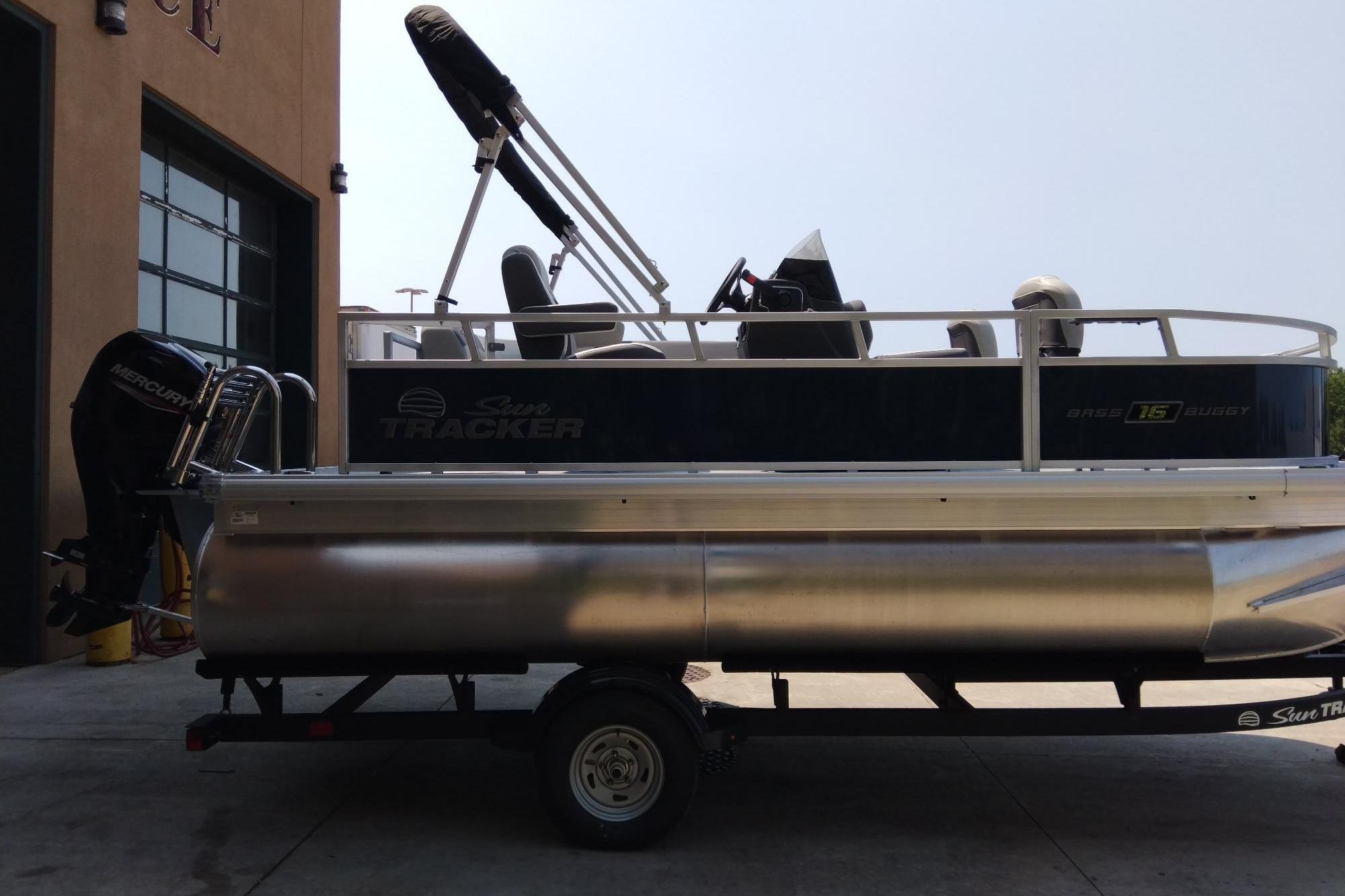 2026 Sun Tracker Bass Buggy 16 XL Select