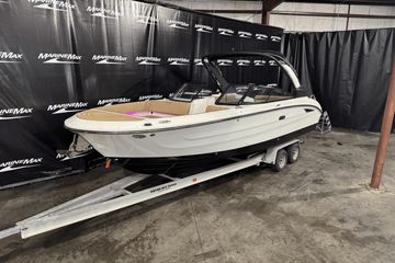 2025 Sea Ray SDX 270