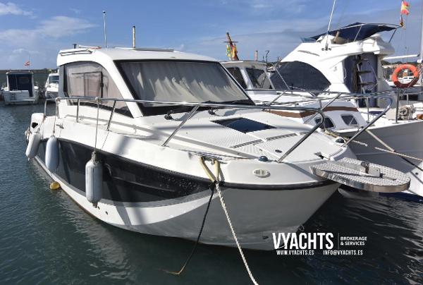 Quicksilver Activ 755 Weekend Quicksilver 755 Weekend motorboat for sale Mallorca-outboard engines