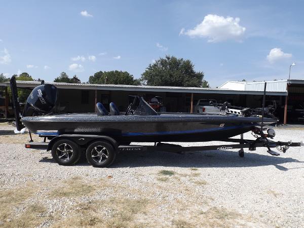 2020 Falcon Boats 21TE