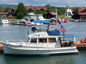 Grand Banks Sedan