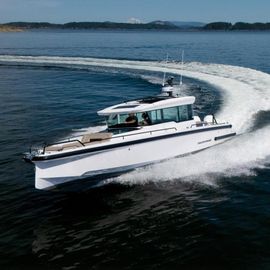2022 Axopar 37 XC CROSS CABIN