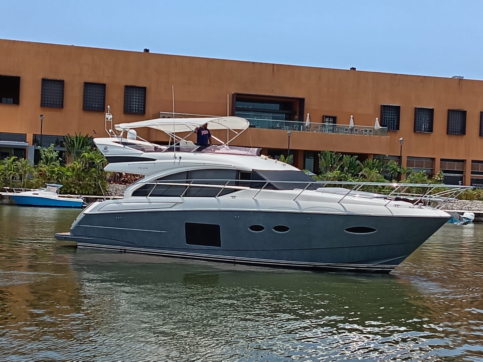 2014 Princess P52
