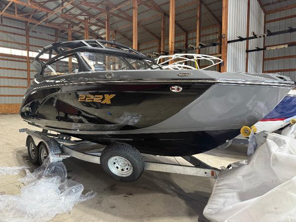 2025 Yamaha Boats 222XD
