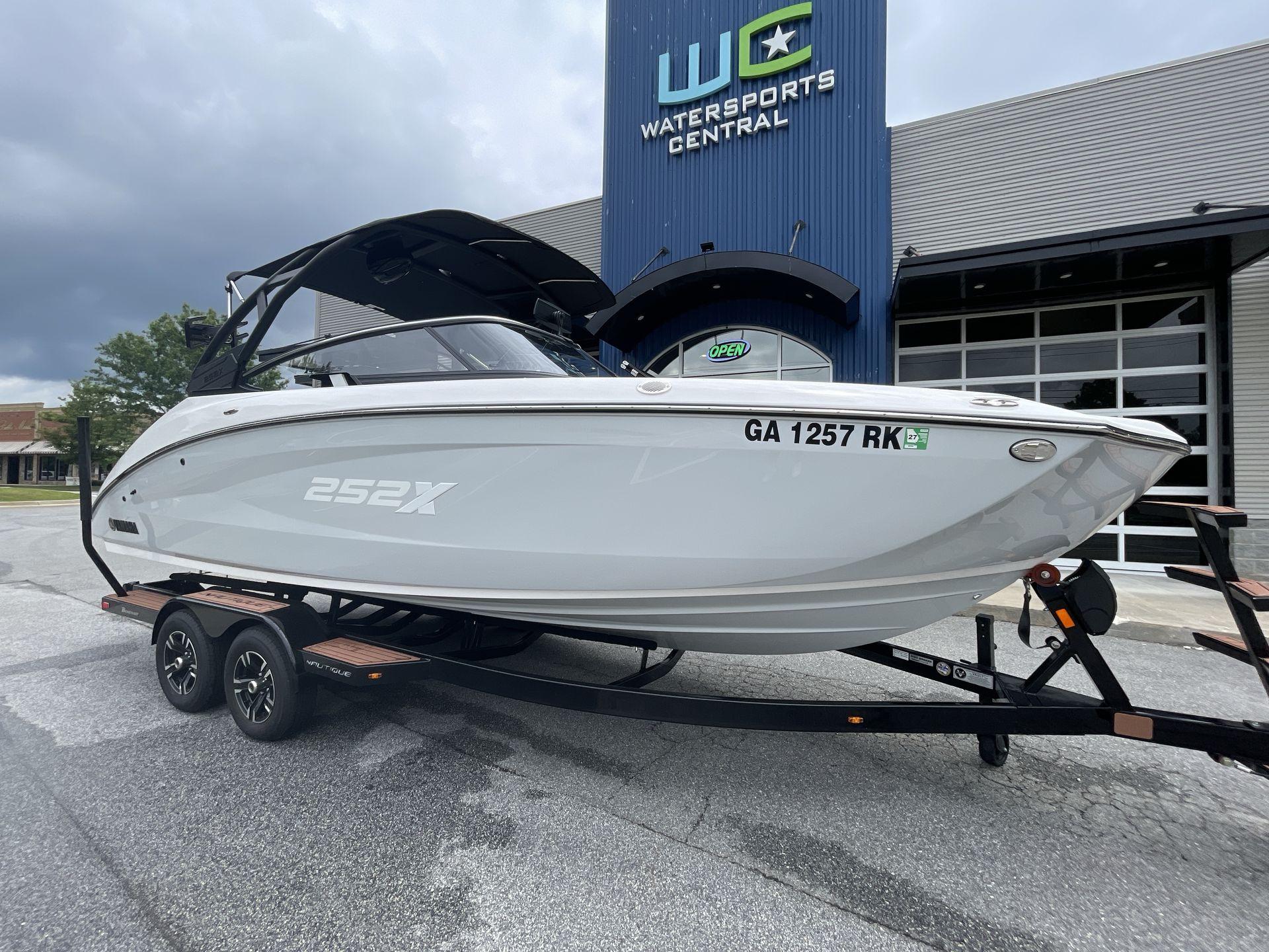 2024 Yamaha Boats 252XE