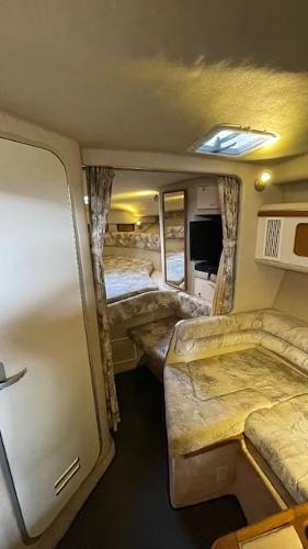 1995 Sea Ray Express Cruiser