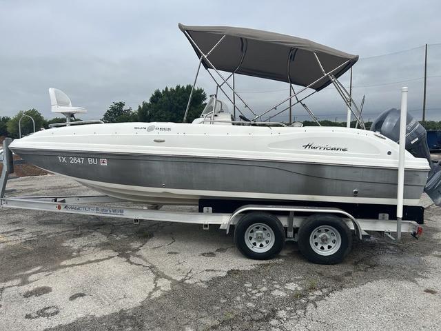 2013 Hurricane SUNDECK SPORT SS 211 OB