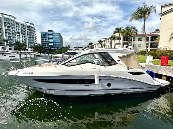 2017 Sea Ray Sundancer 350