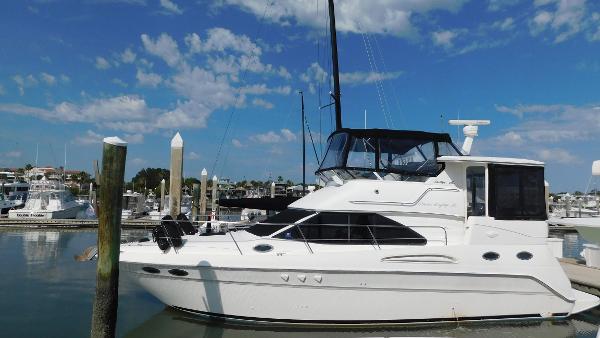 2001 Sea Ray 38 AC Motoryacht