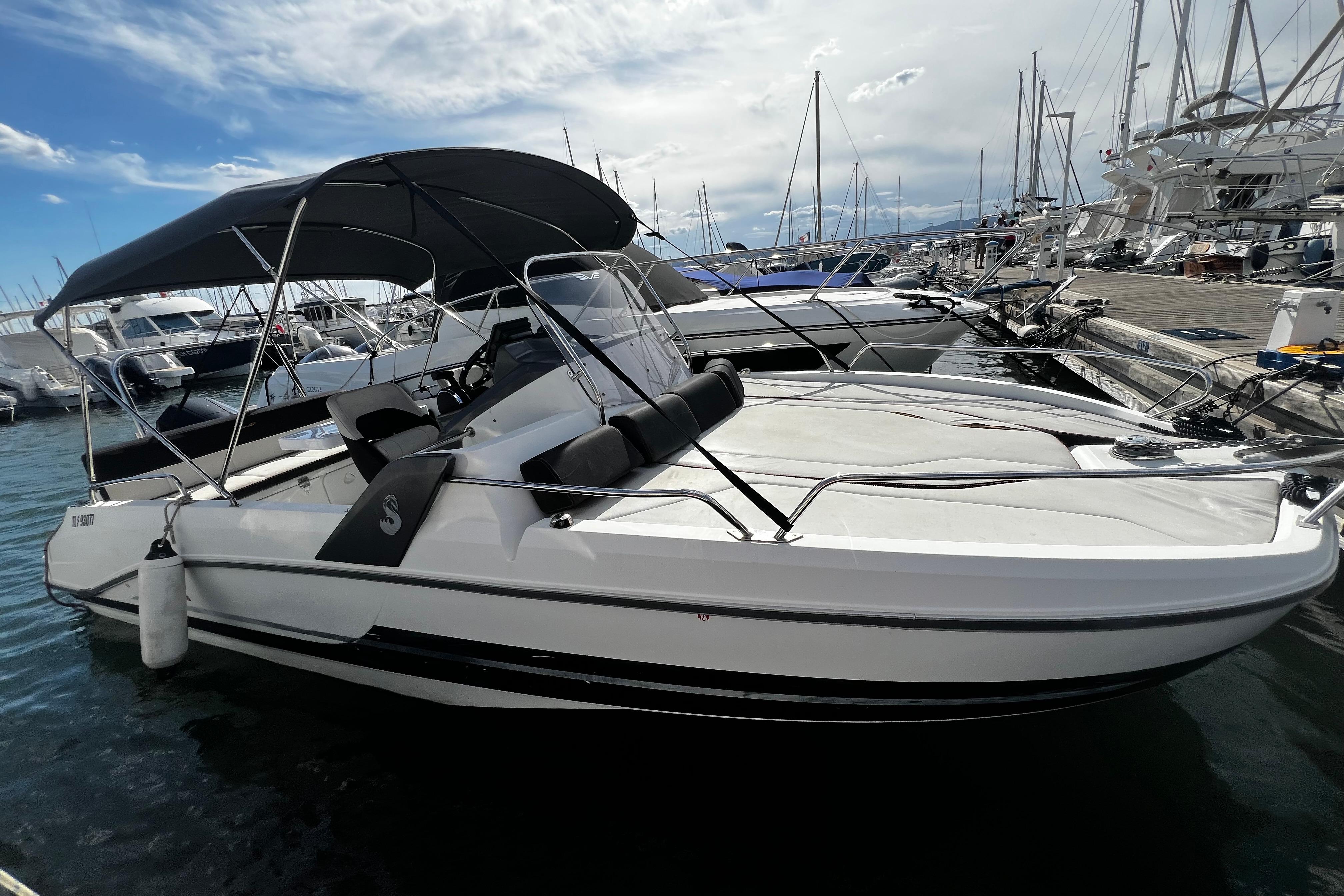 2018 Beneteau Flyer 6.6 Sundeck