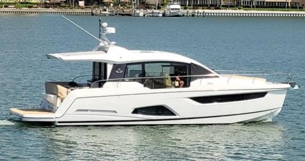 2020 Sealine C430