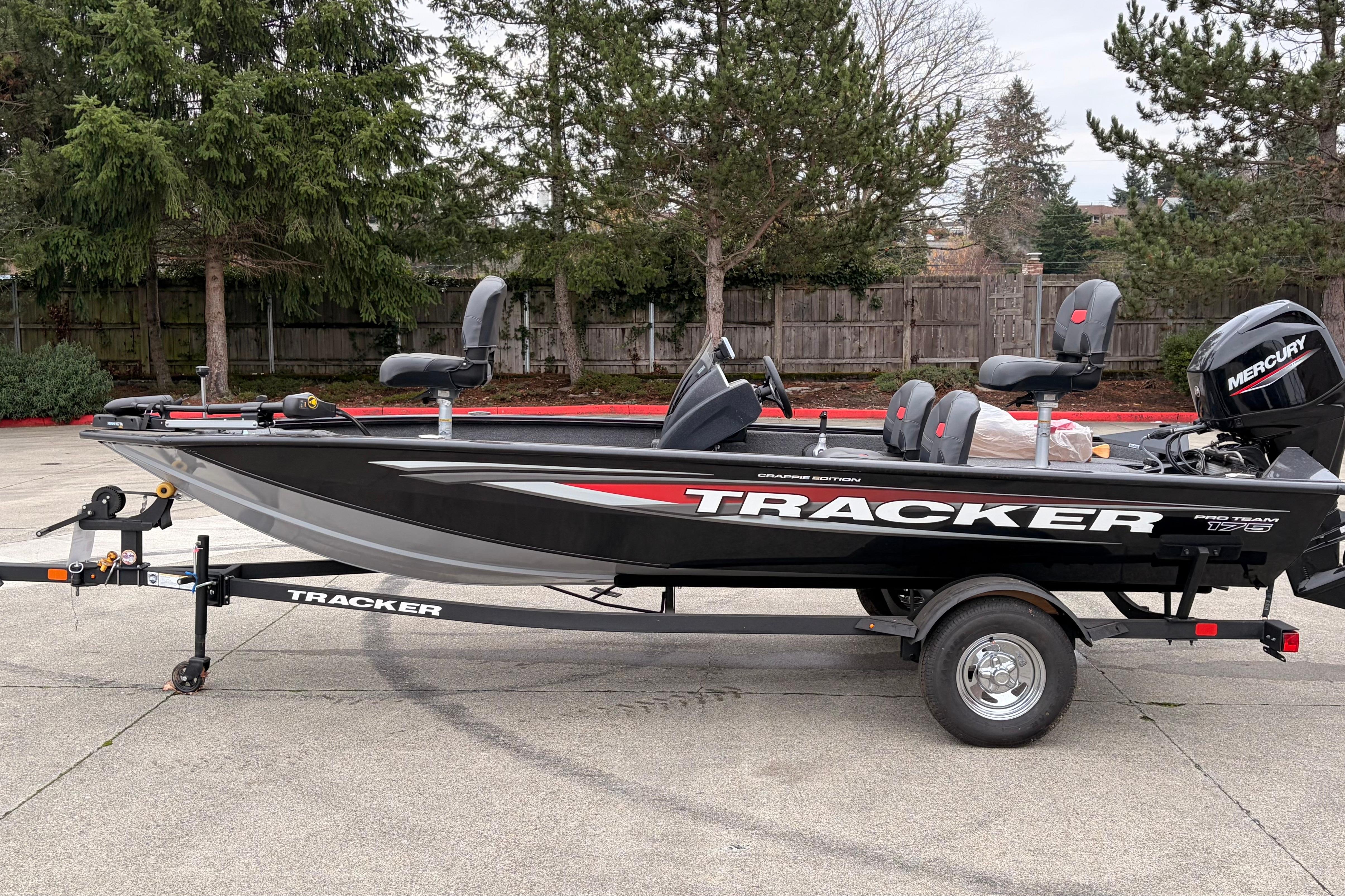 2025 Tracker Pro Team 175 Crappie Edition