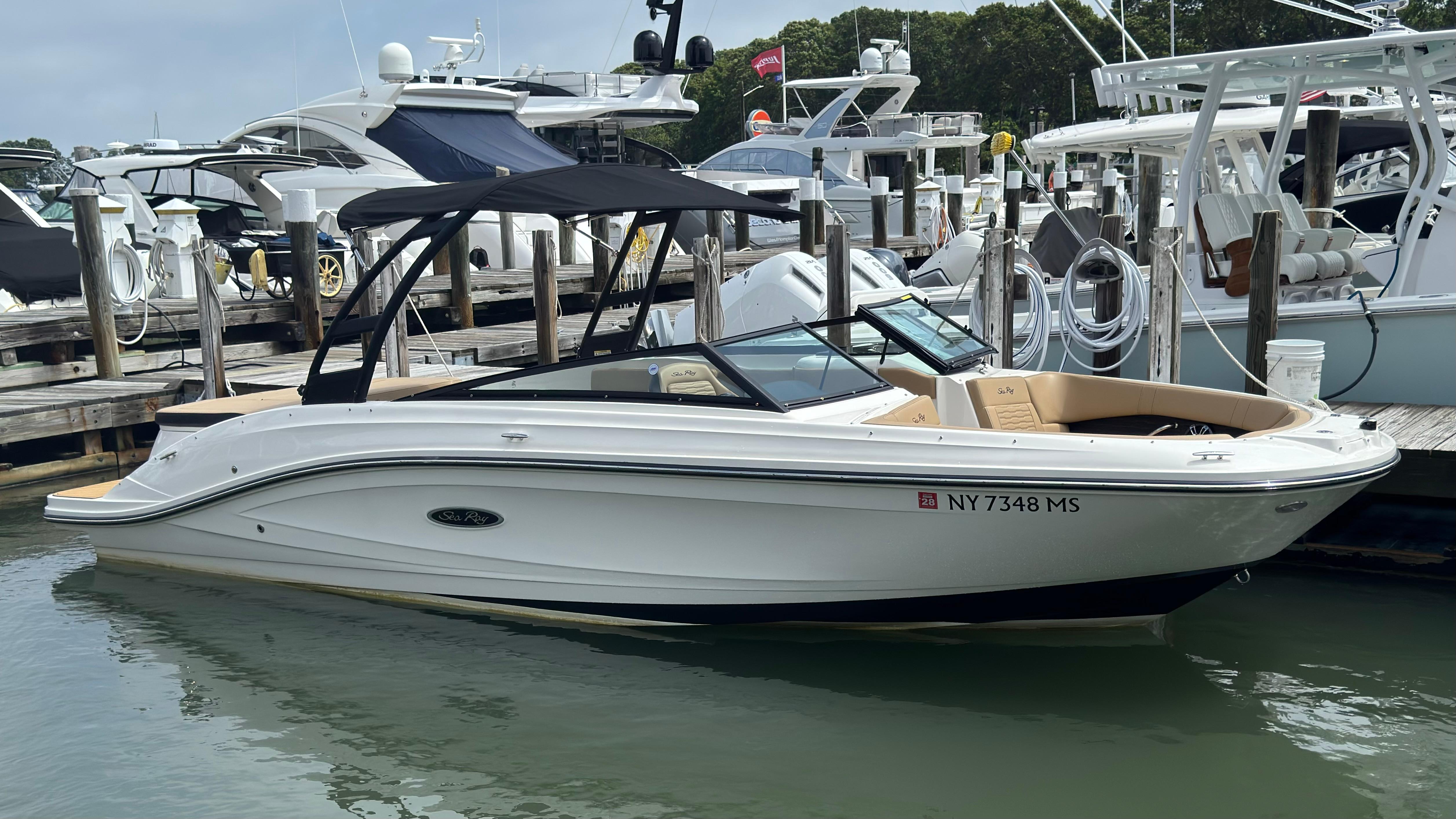 2022 Sea Ray SPX 230