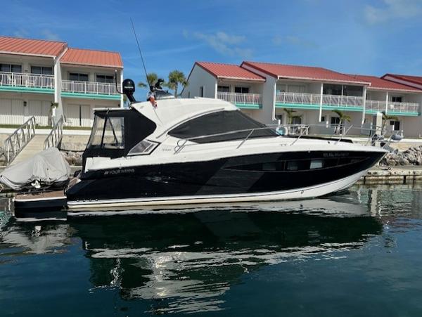 2010 Four Winns V435