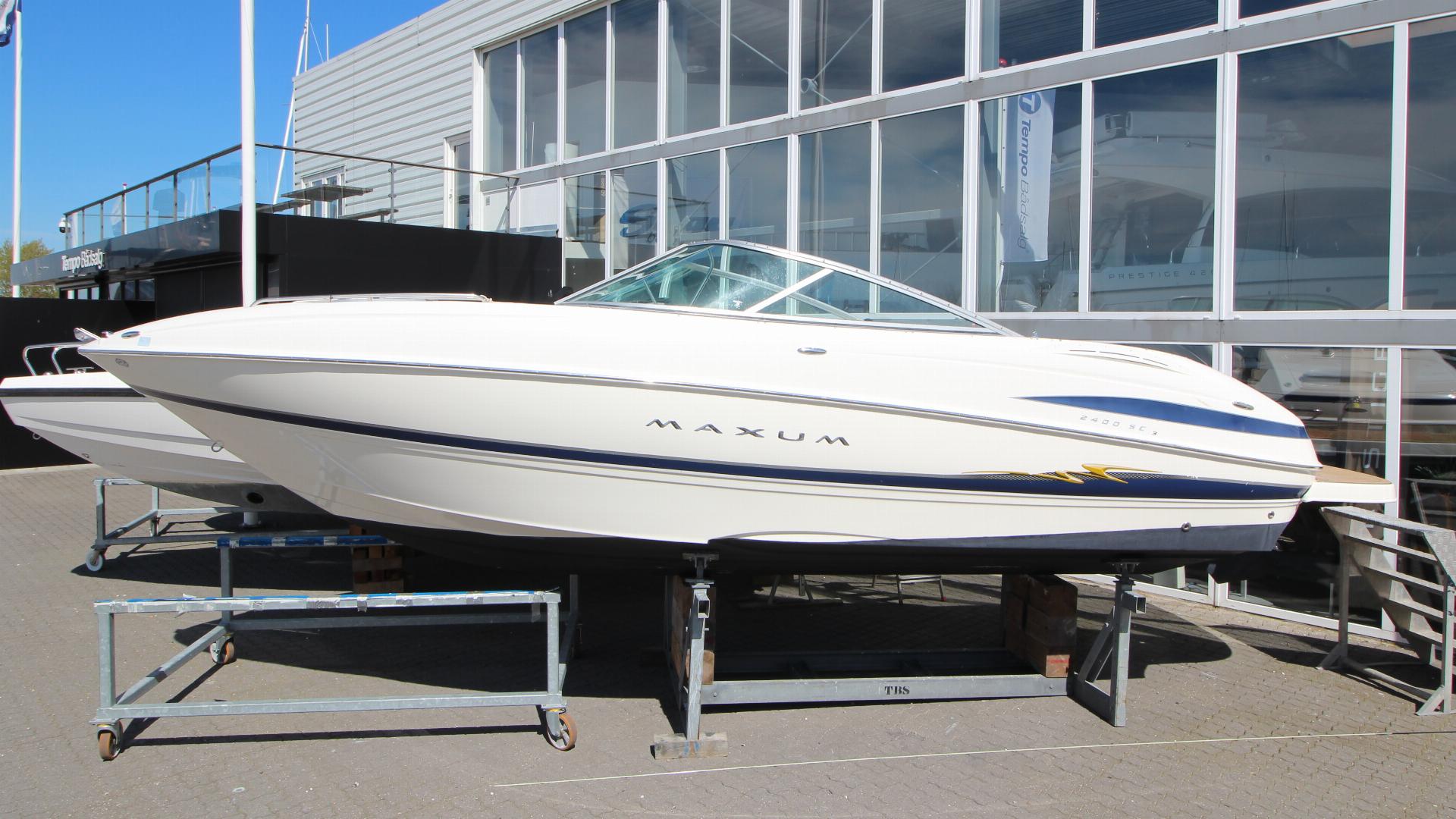 2004 Maxum 2400 SC
