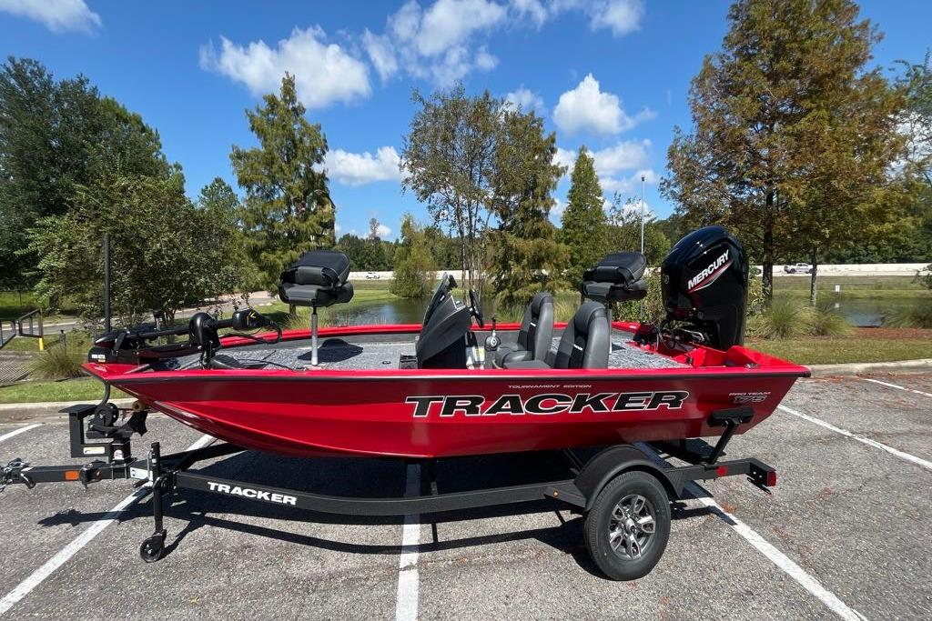 2026 Tracker Pro Team 175