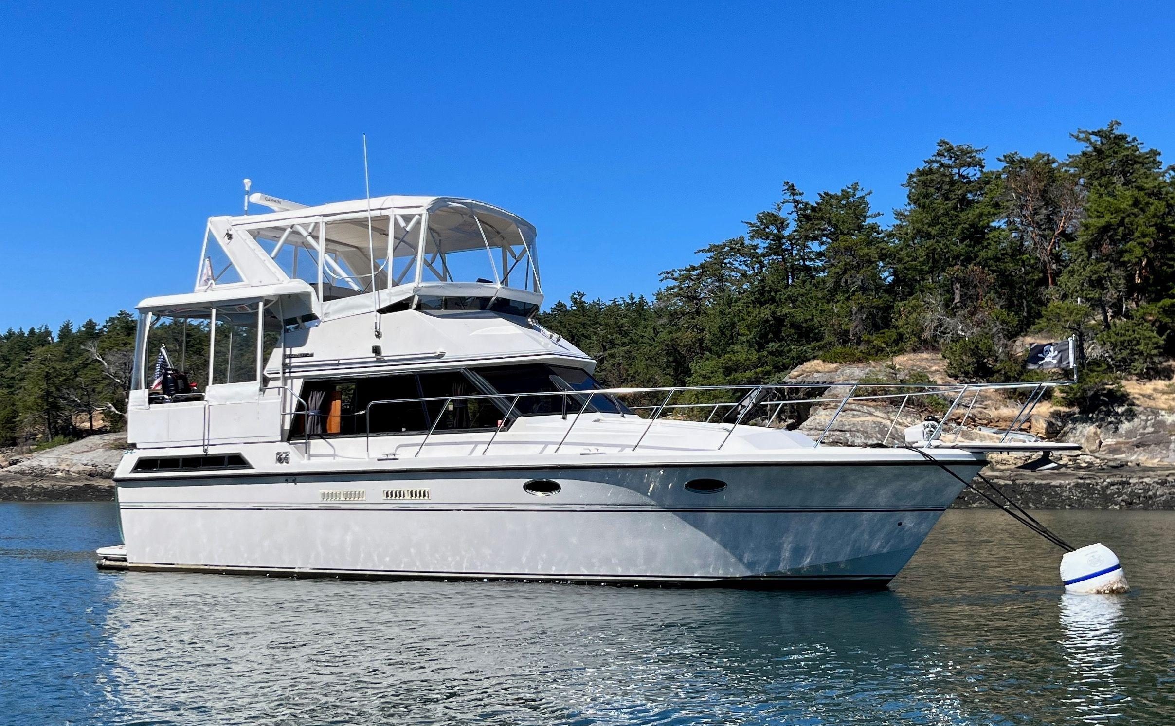 President 37 Sundeck President 37 - Exterior Main