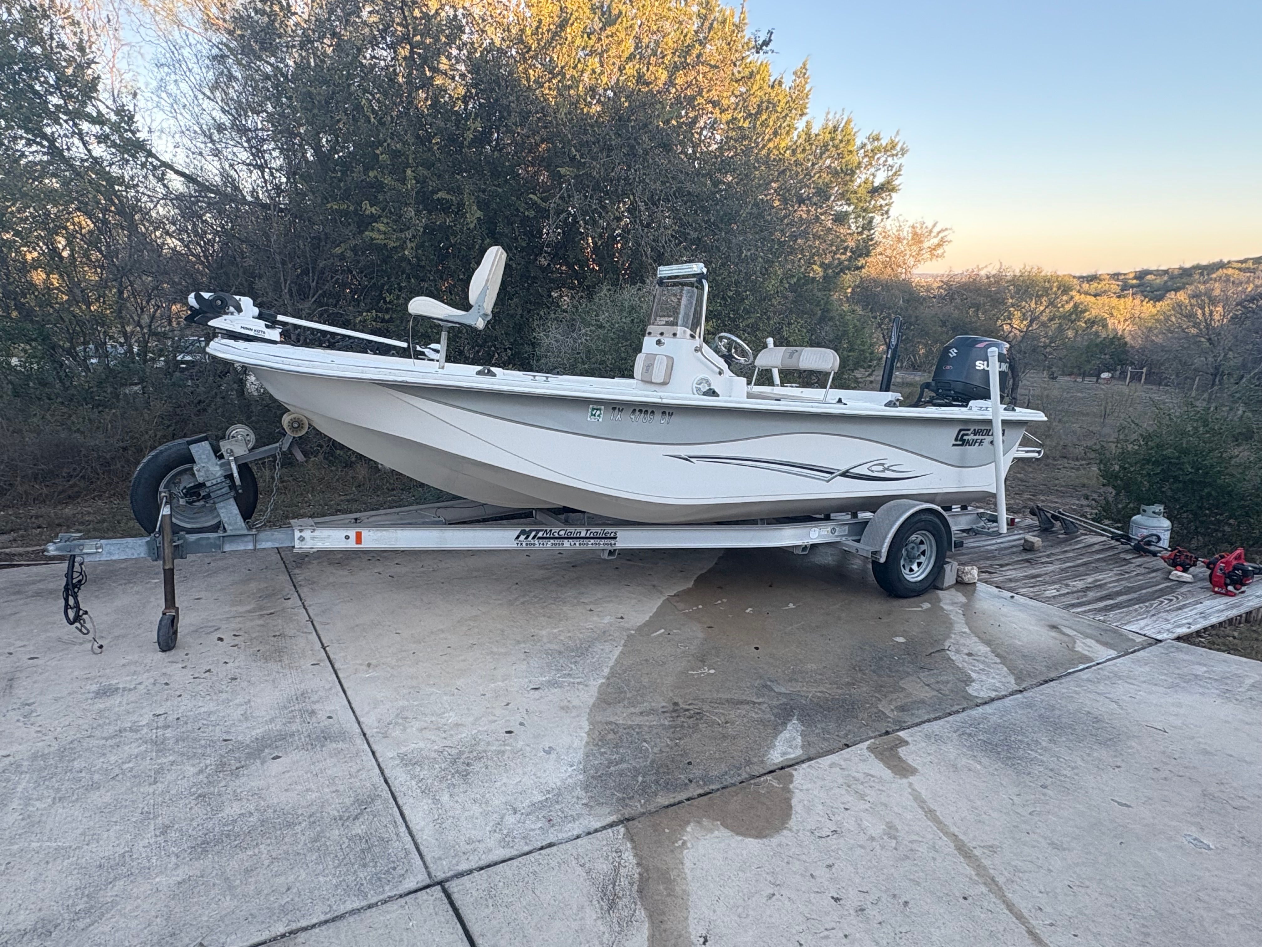 2016 Carolina Skiff 218 DLV