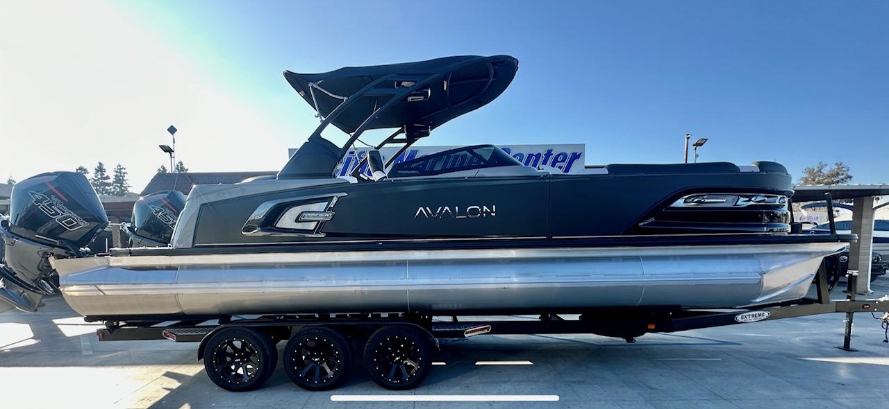 Avalon 27' Excalibur LTD Elite Windshield w/ Twin Mercury 450R Motors!