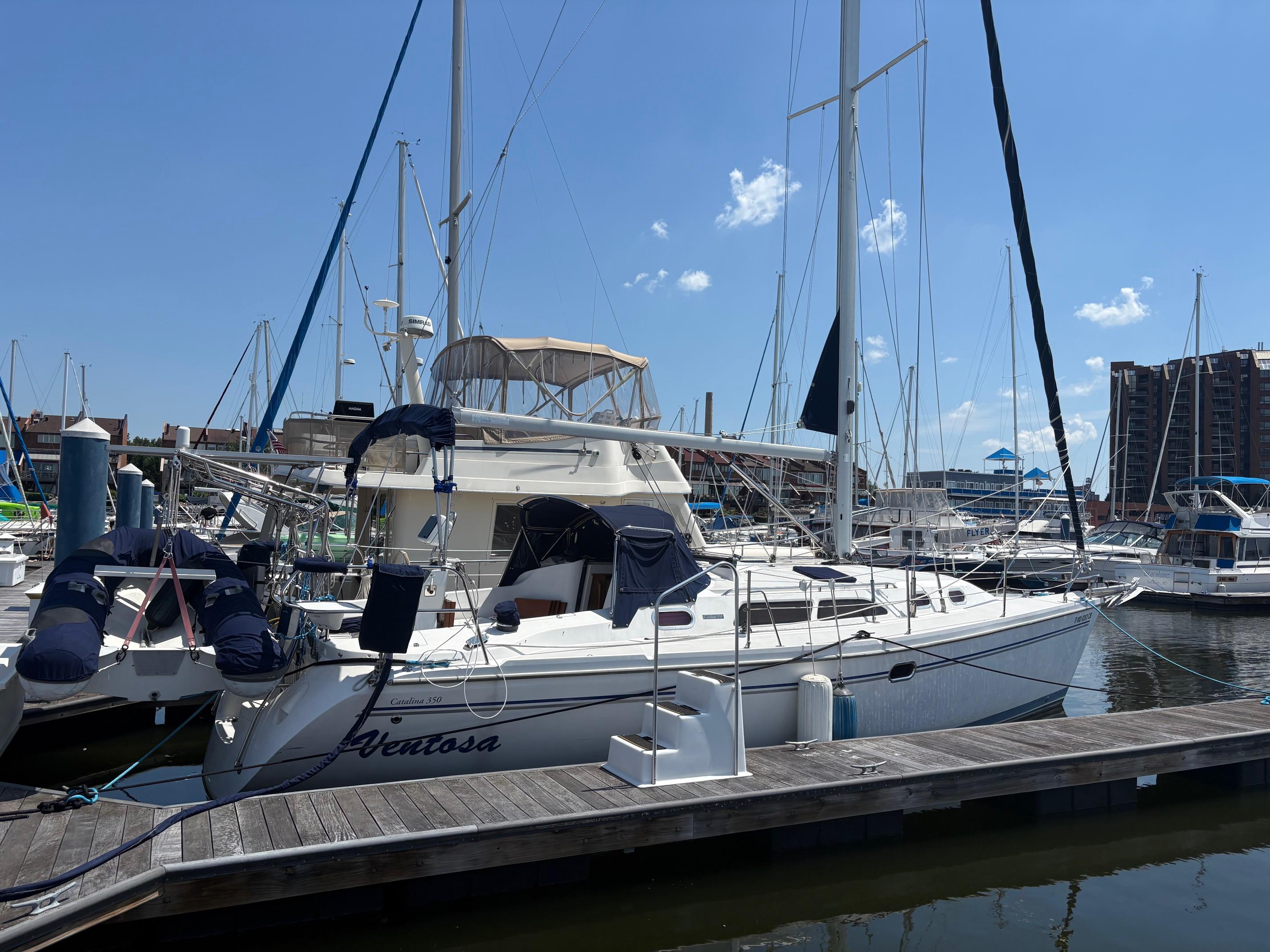 2006 Catalina 350