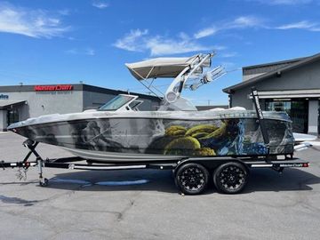 2019 MasterCraft XT22