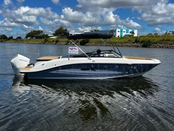 2024 Sea Ray SPX 230 Outboard