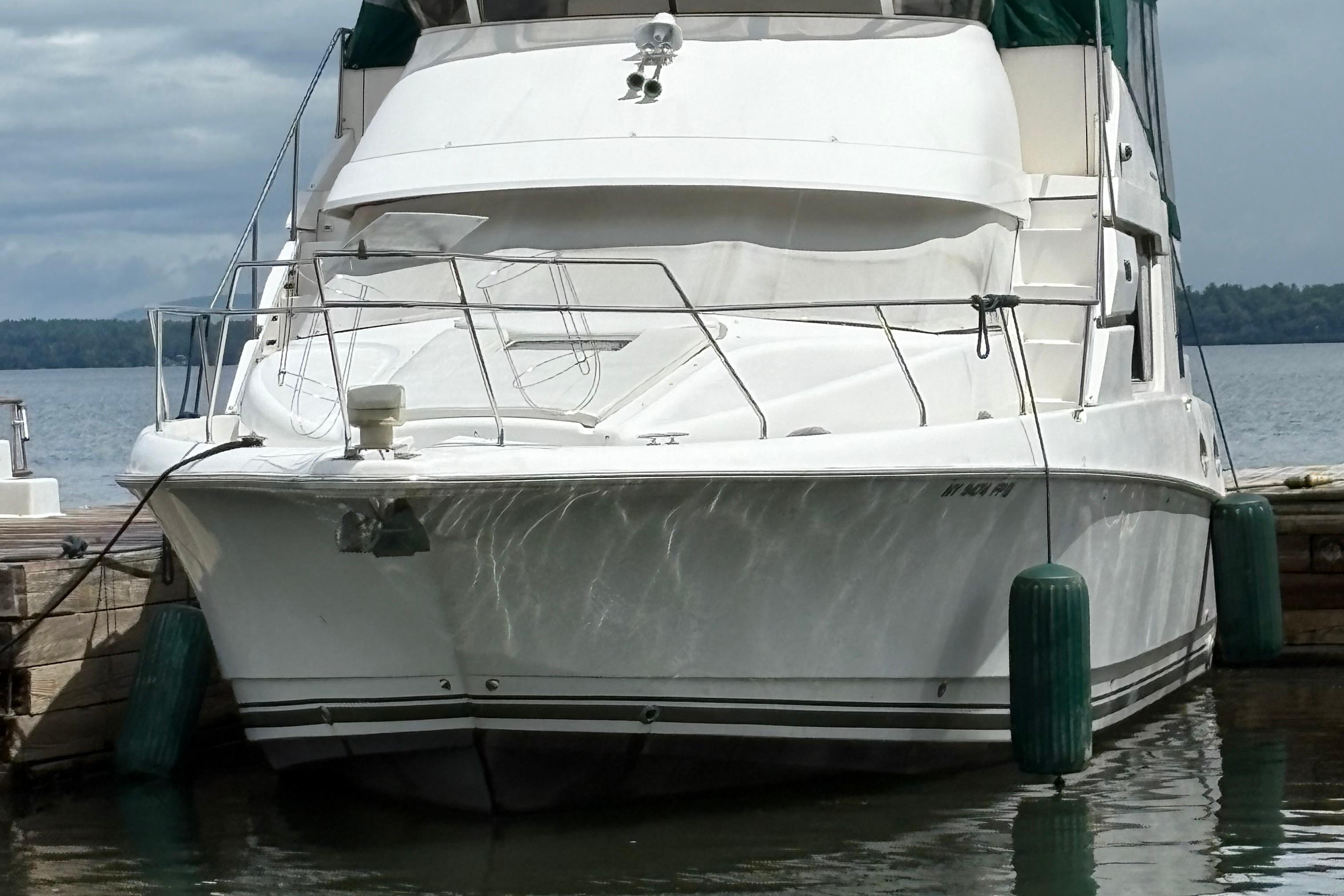 1999 Silverton 392 Motor Yacht