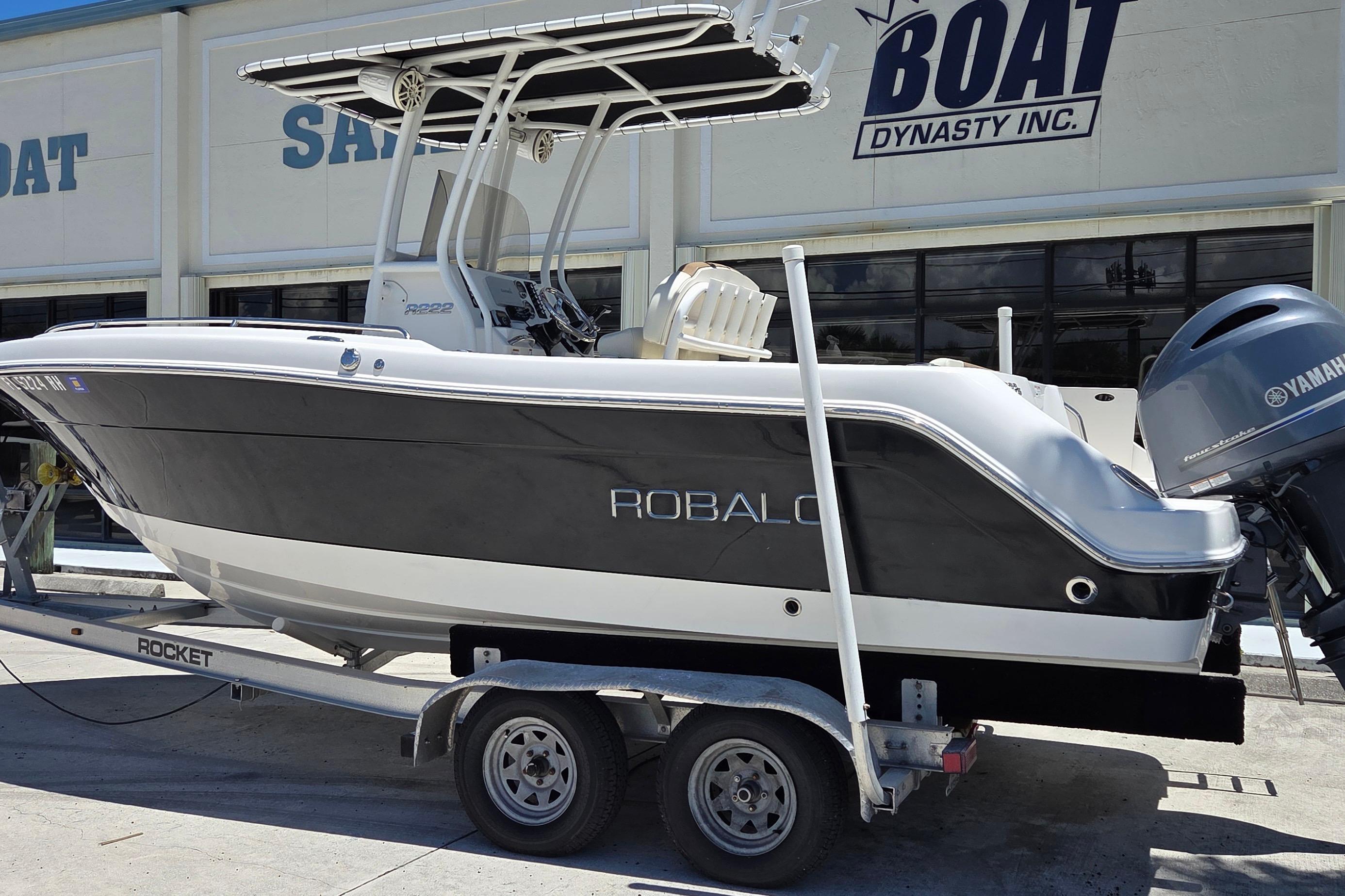 Robalo R222 Center Console 2017 Robalo R222 Center Console boat on trailer at dealership.
