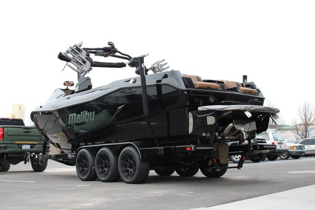 Malibu 26 LSV