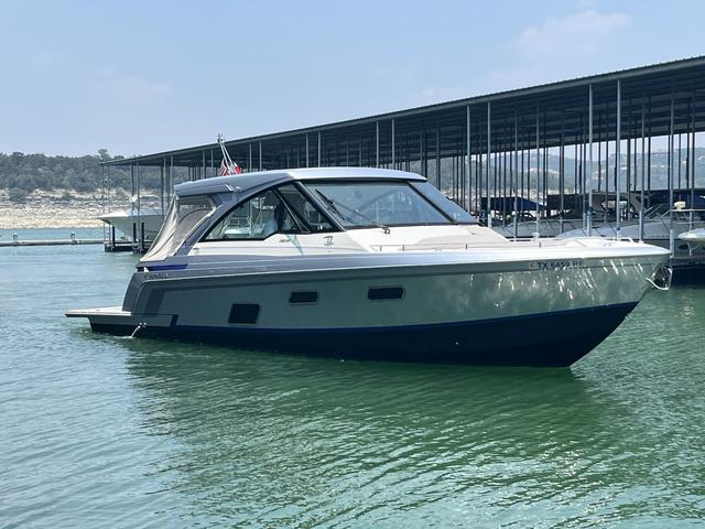 2022 Formula 380 Super Sport Crossover