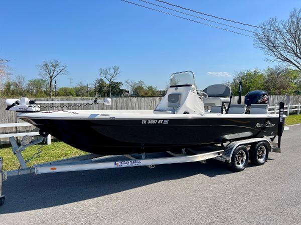 2023 NauticStar 227 XTS