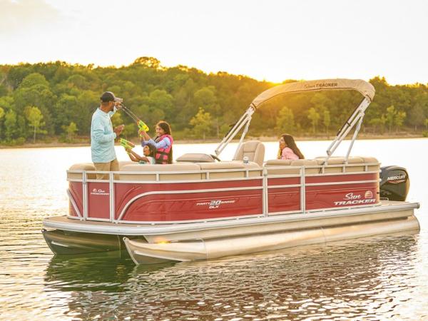 Sun Tracker Party Barge 20 DLX