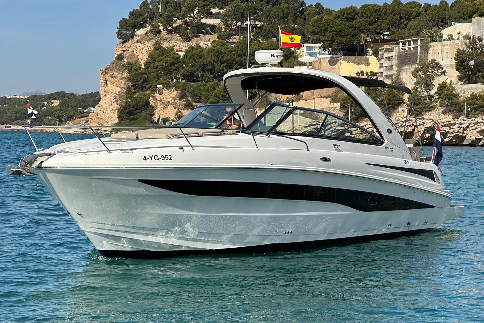 2015 Sea Ray 370 Venture