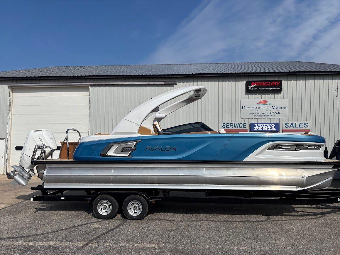 2025 Avalon Excalibur Quad Lounge 2785