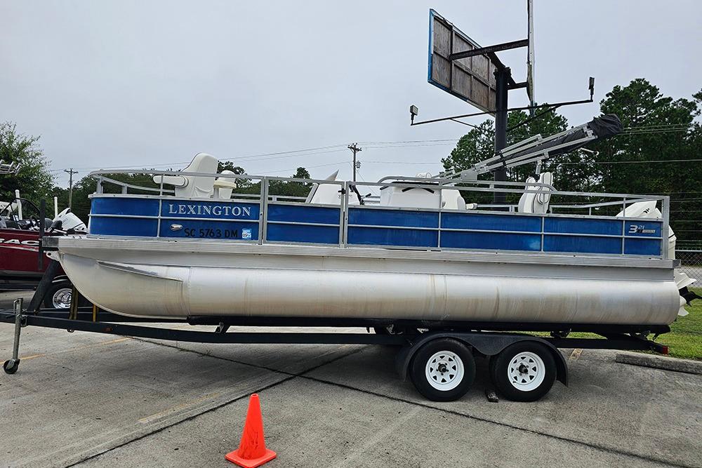 2019 Lexington 321