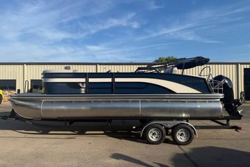 2026 Lowe SS 230 DV