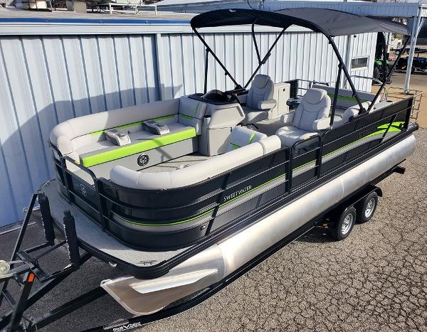 2023 Sweetwater 2286 SFL triple tube